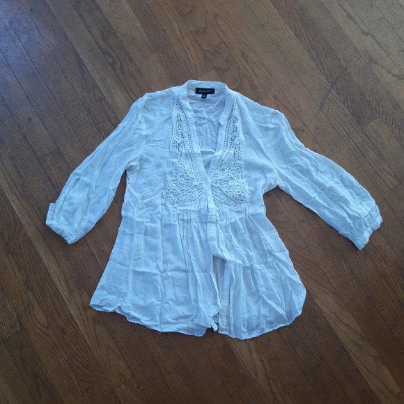 White crochet front button top - Picture 1 of 2